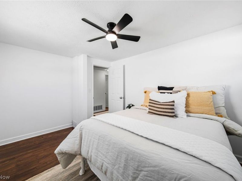 6330 Ledgebrook Drive, Brook Park, OH 44142 Photo 16