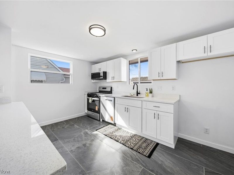 6330 Ledgebrook Drive, Brook Park, OH 44142 Photo 20