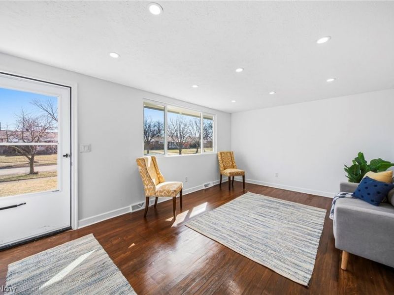 6330 Ledgebrook Drive, Brook Park, OH 44142 Photo 9