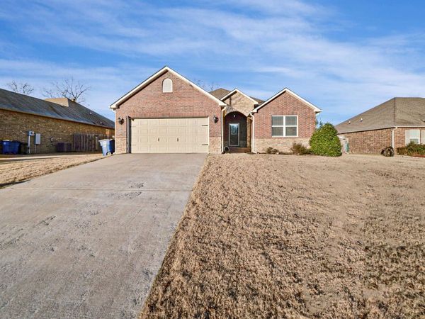 17109 Crooked Oak Drive , Sherwood, AR 72120