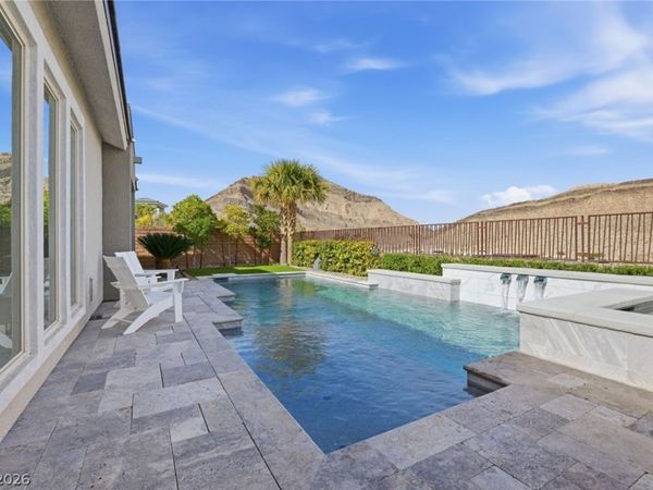 2910 Raywood Ash Drive, Las Vegas, NV 89138