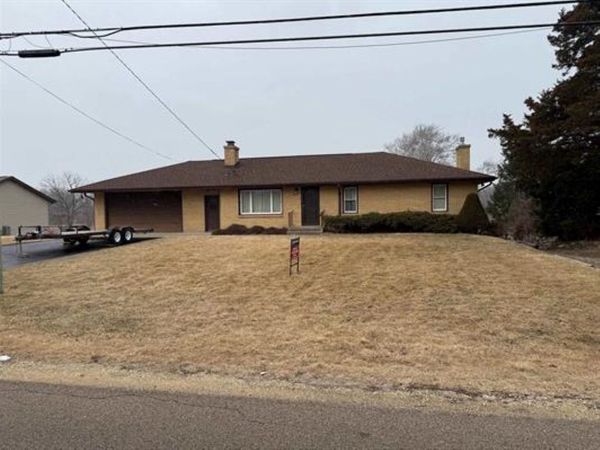 11224 Ventura Boulevard , Machesney Park, IL 61115