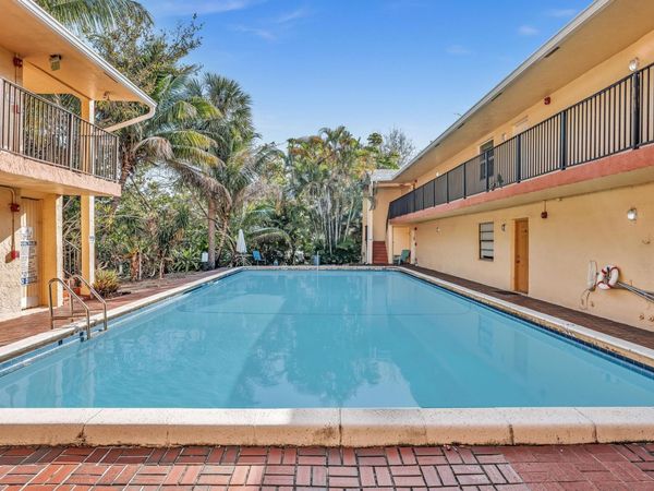 1826 N Dixie Hwy, Unit 204, Fort Lauderdale, FL 33305