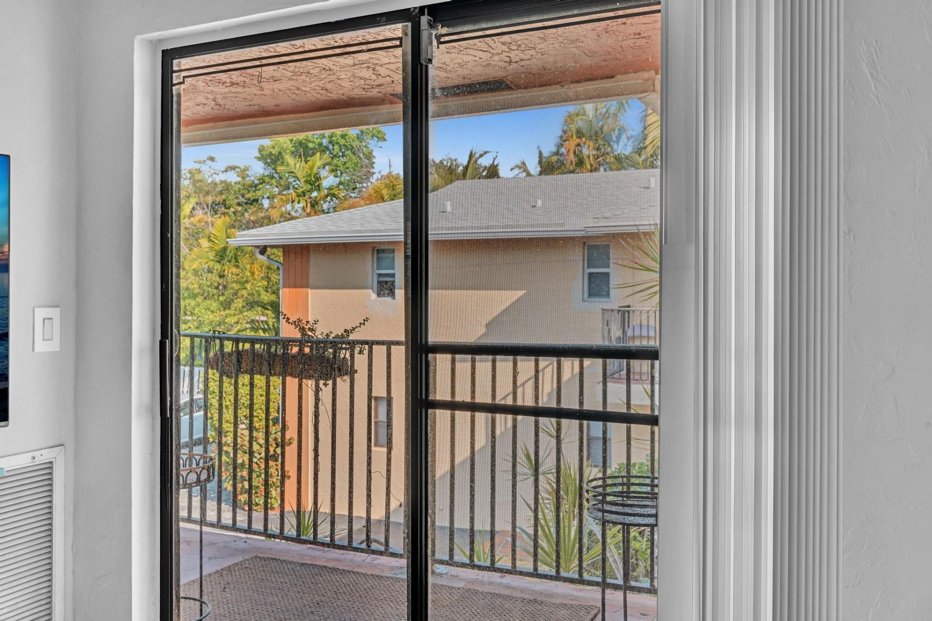 1826 N Dixie Highway, Unit 204, Fort Lauderdale, FL 33305 Photo