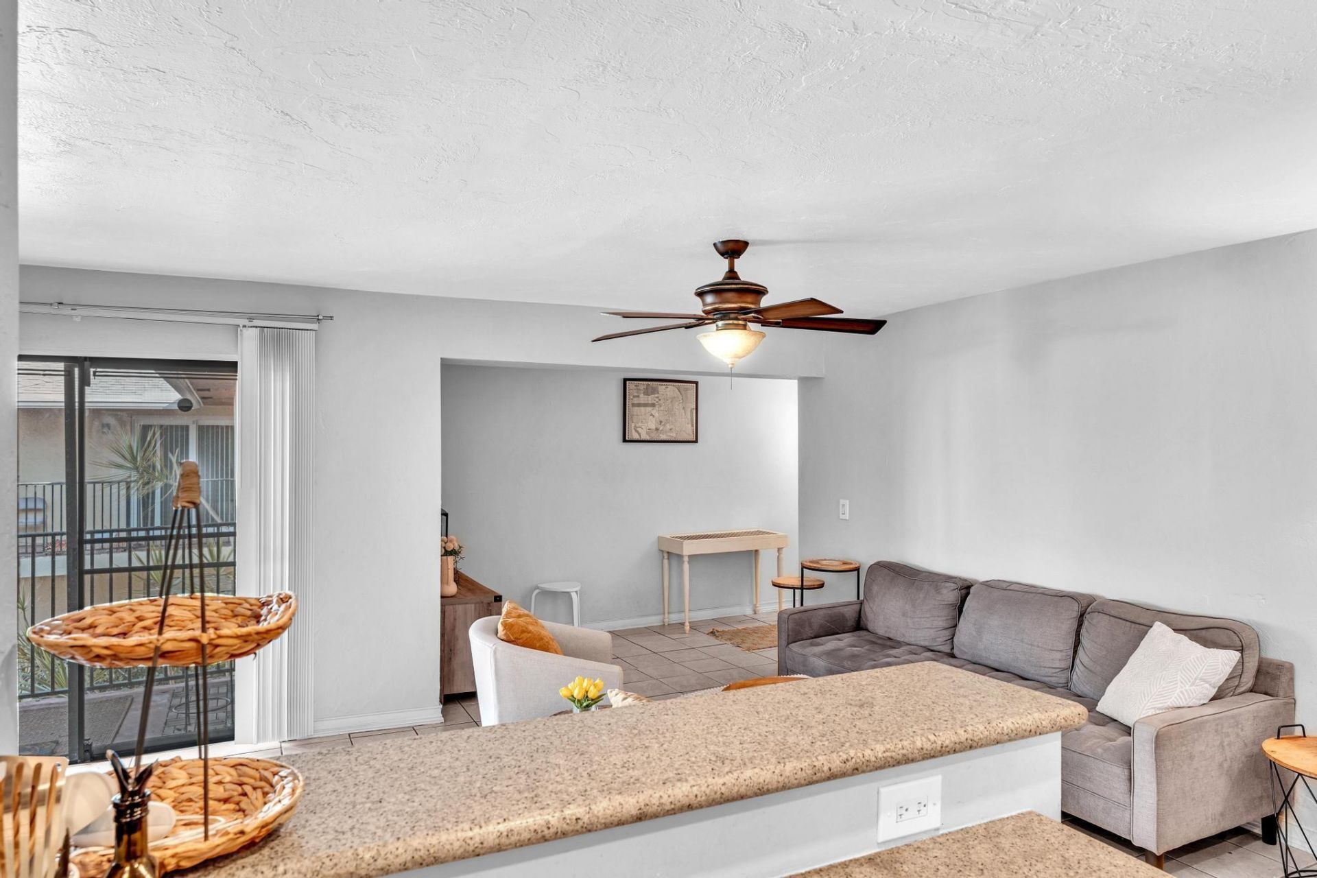 1826 N Dixie Highway, Unit 204, Fort Lauderdale, FL 33305 Photo