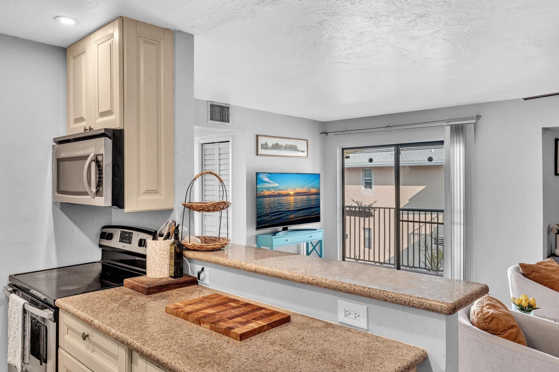 1826 N Dixie Highway, Unit 204, Fort Lauderdale, FL 33305 Photo