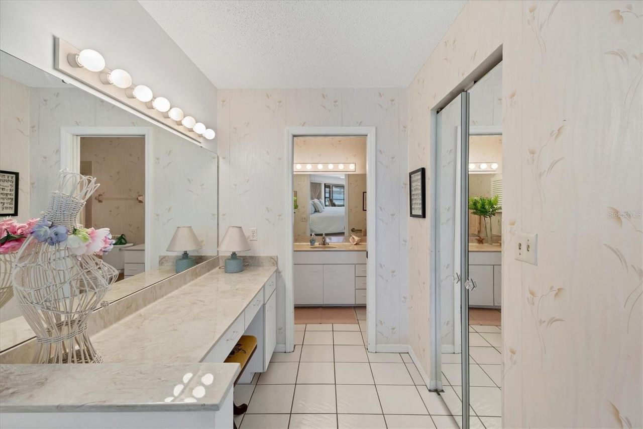 6650 Schooner Bay Circle, Unit 6650, Sarasota, FL 34231 Photo