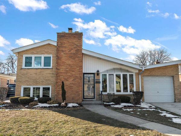 10008 Buell Court , Oak Lawn, IL 60453