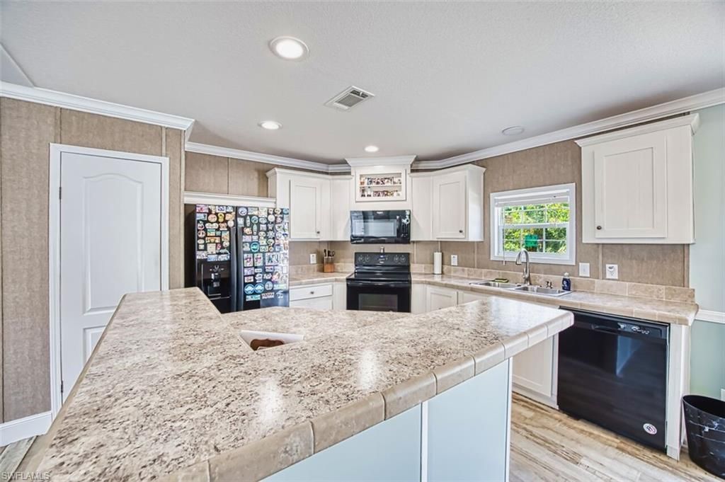 7638 Peyraud Dr, North Fort Myers, FL 33917 Photo