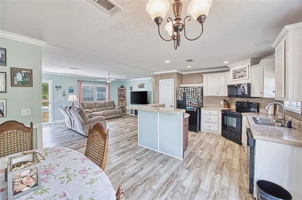 7638 Peyraud Dr, North Fort Myers, FL 33917 Photo