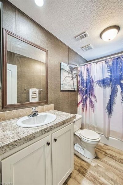 7638 Peyraud Dr, North Fort Myers, FL 33917 Photo