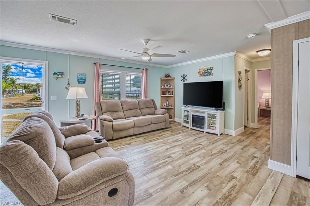 7638 Peyraud Dr, North Fort Myers, FL 33917 Photo