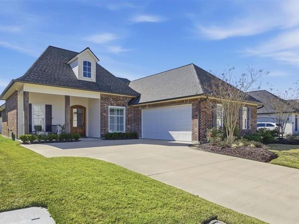 3751 Willow Lake Drive, Lake Charles, LA 70605