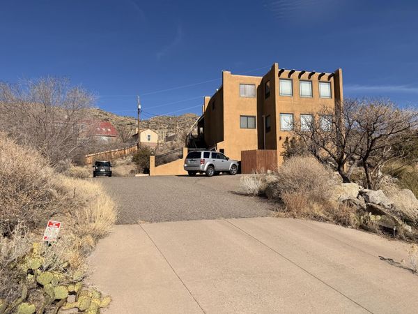 14329 Windsor Place NE, Albuquerque, NM 87123