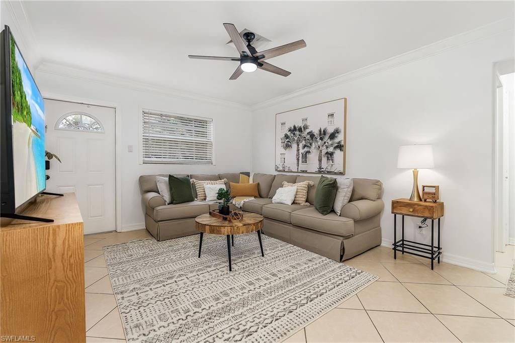 1011 11th St N, Naples, FL 34102 Photo