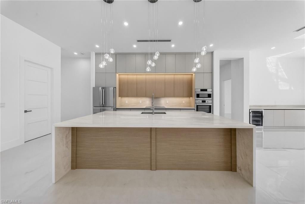 1886 39th St Sw, Naples, FL 34117 Photo