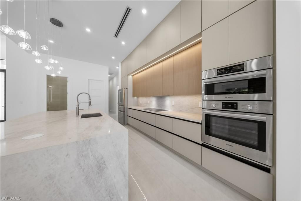 1886 39th St Sw, Naples, FL 34117 Photo