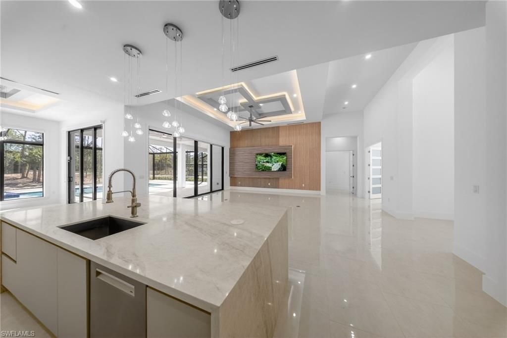 1886 39th St Sw, Naples, FL 34117 Photo