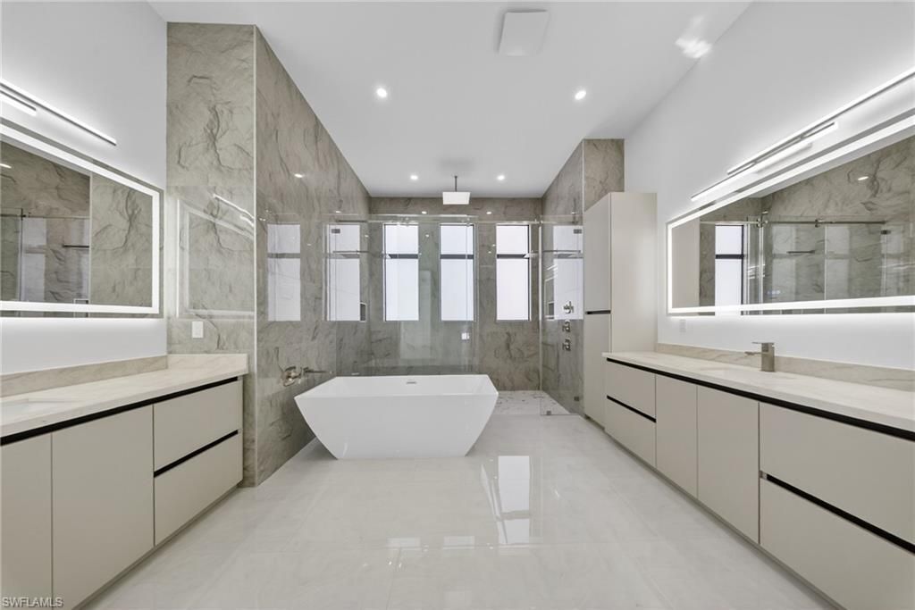 1886 39th St Sw, Naples, FL 34117 Photo