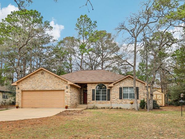 438 Tahitian DR, Bastrop, TX 78602