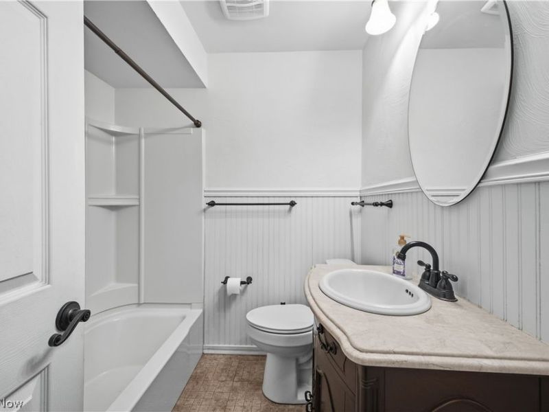 923 Kirwan Drive, Youngstown, OH 44515 Photo 22