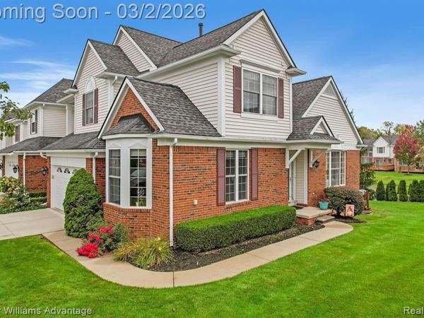 29260 WESTON Drive, Novi, MI 48377
