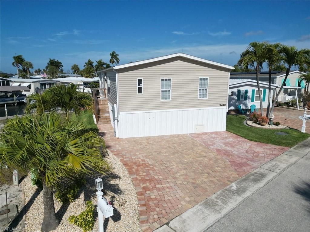 17610 Peppard Dr, Fort Myers Beach, FL 33931 Photo