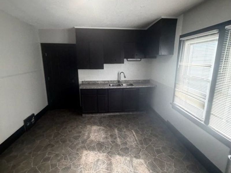 2179 W 106th Street, Cleveland, OH 44102 Photo 2