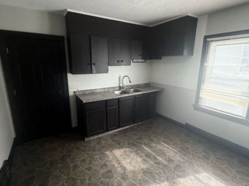 2179 W 106th Street, Cleveland, OH 44102 Photo 6