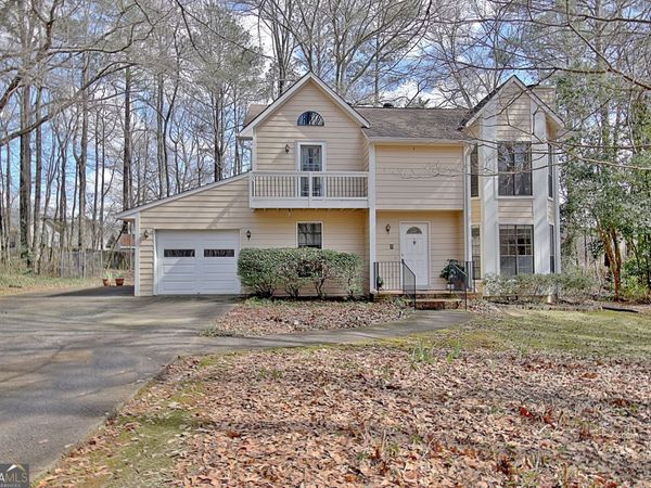 440 Hillsdale Drive, Fayetteville, GA 30214