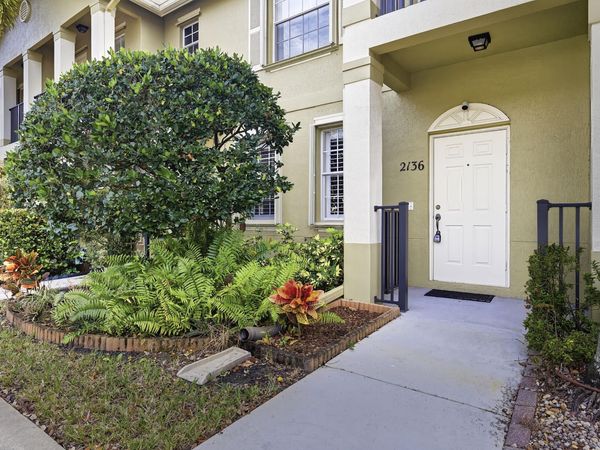 2136 SE Eatonville Drive, Port Saint Lucie, FL 34952