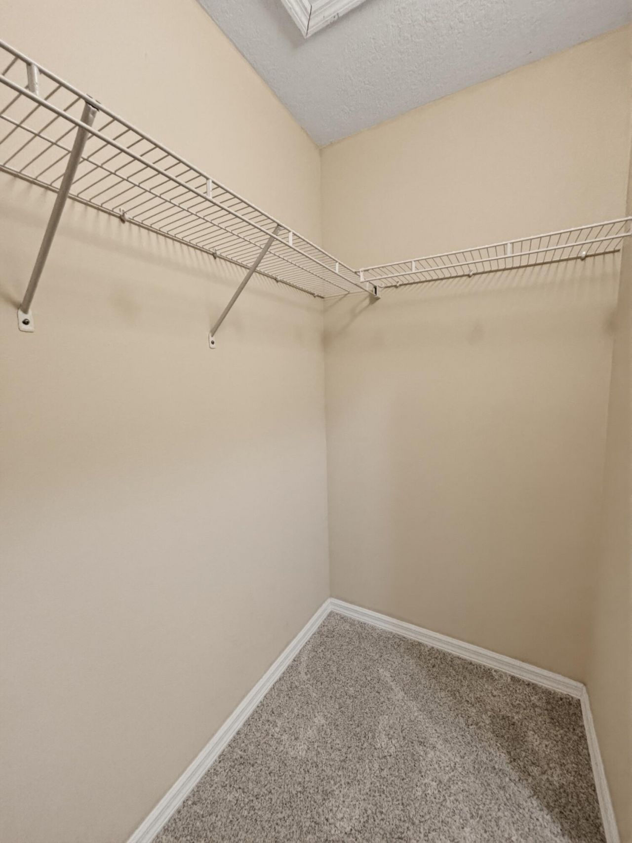 2136 SE Eatonville Drive, Port Saint Lucie, FL 34952 Photo