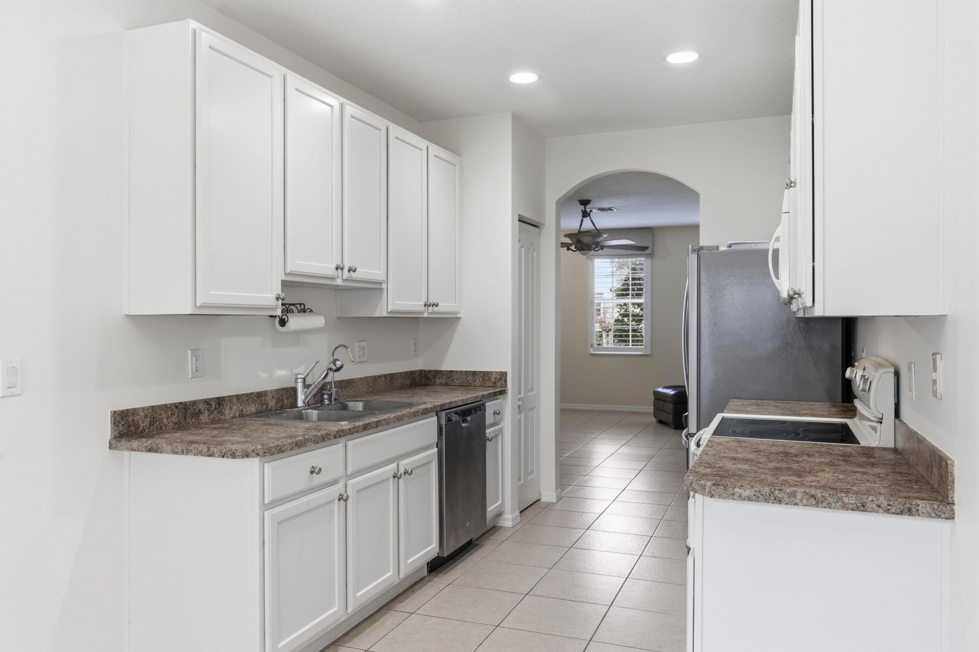 2136 SE Eatonville Drive, Port Saint Lucie, FL 34952 Photo