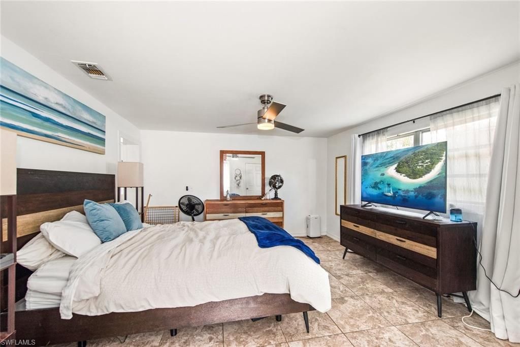 243 Lakeview Dr , North Fort Myers, FL 33917 Photo