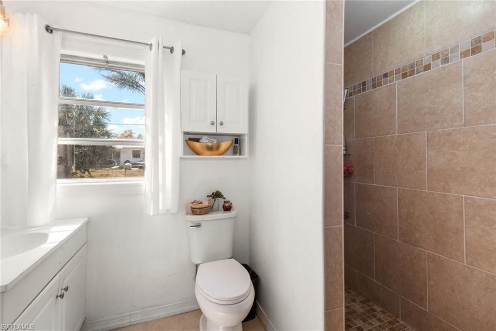 243 Lakeview Dr , North Fort Myers, FL 33917 Photo