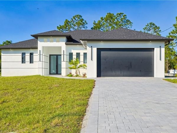 912 Bell BLVD S, LEHIGH ACRES, FL 33974