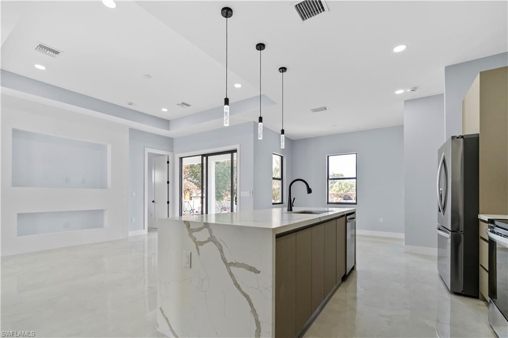 912 Bell Blvd S, Lehigh Acres, FL 33974 Photo