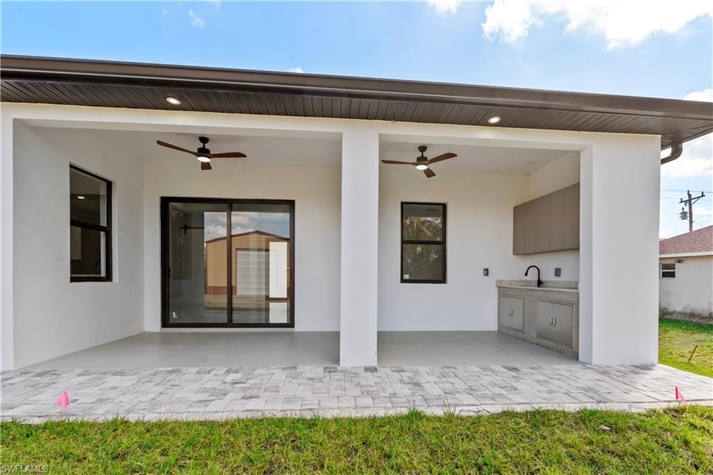 912 Bell Blvd S, Lehigh Acres, FL 33974 Photo