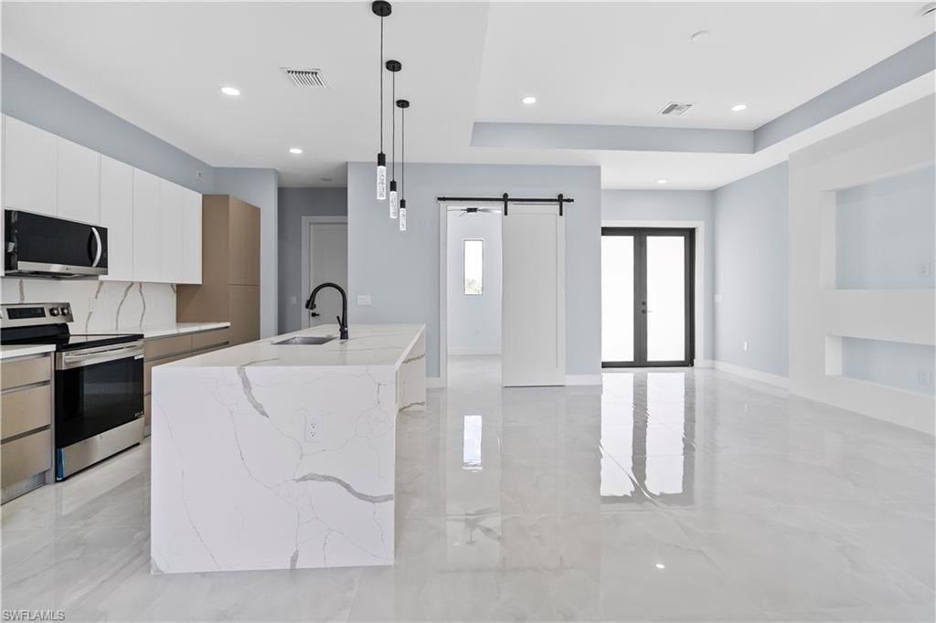 912 Bell Blvd S, Lehigh Acres, FL 33974 Photo