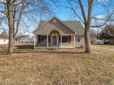 9267 Glenis Street, Taylor, MI 48180