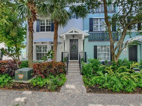 306 E Mallory Circle, Delray Beach, FL 33483