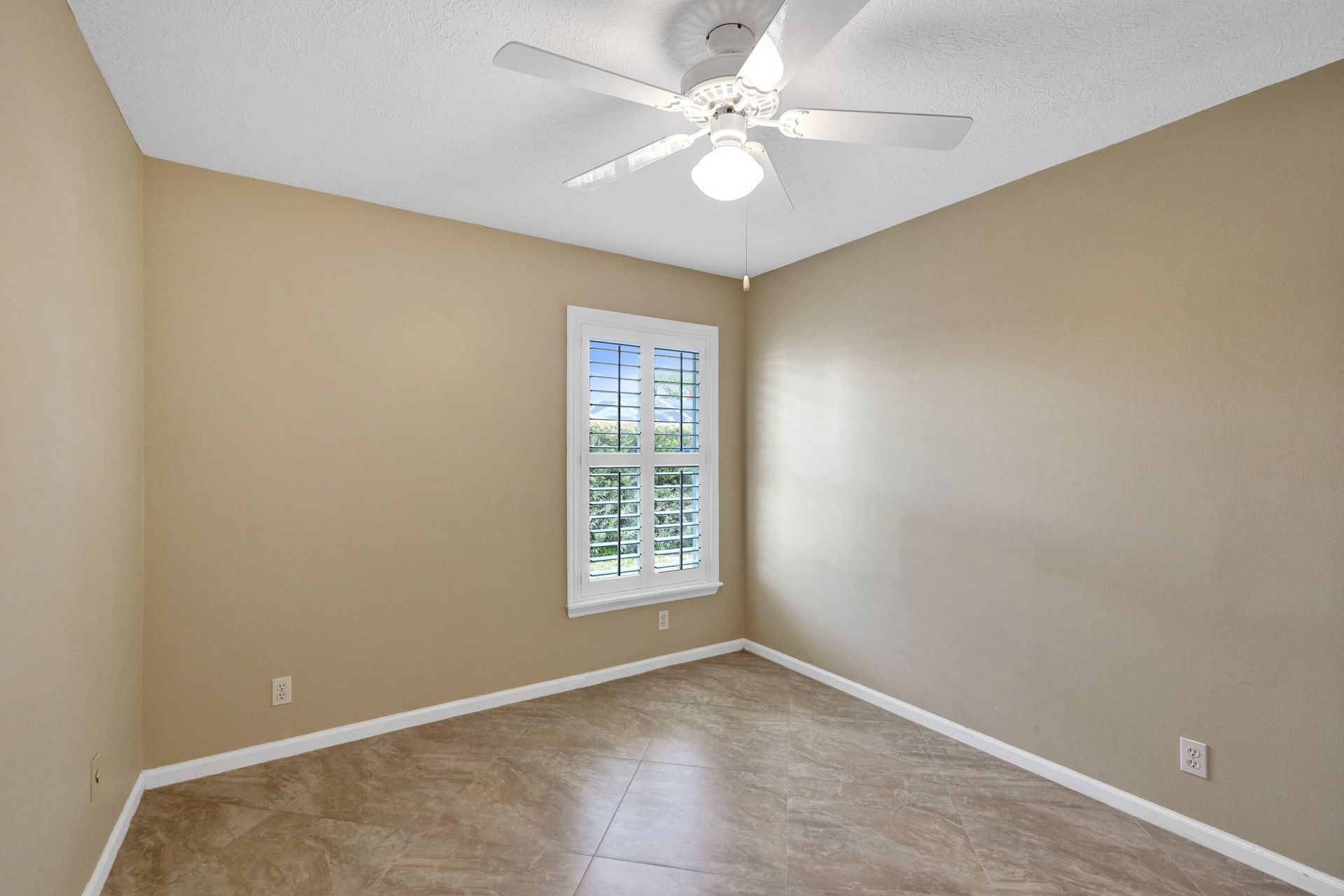 901 NE Town Terrace, Jensen Beach, FL 34957 Photo