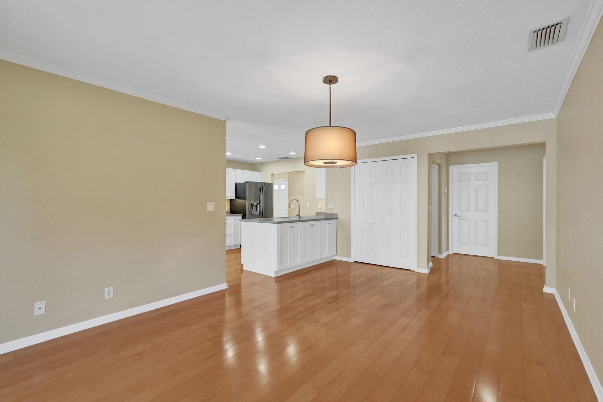 901 NE Town Terrace, Jensen Beach, FL 34957 Photo