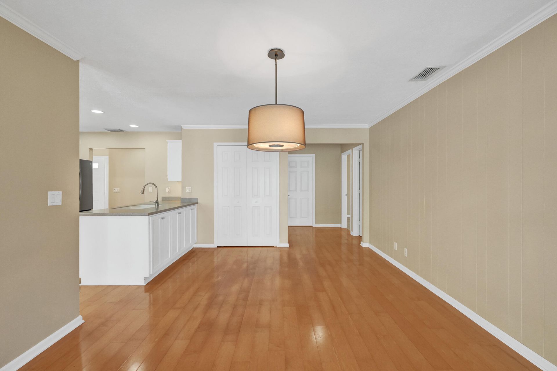 901 NE Town Terrace, Jensen Beach, FL 34957 Photo