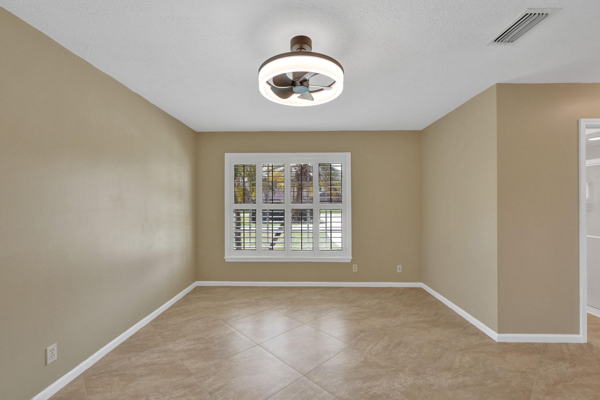 901 NE Town Terrace, Jensen Beach, FL 34957 Photo