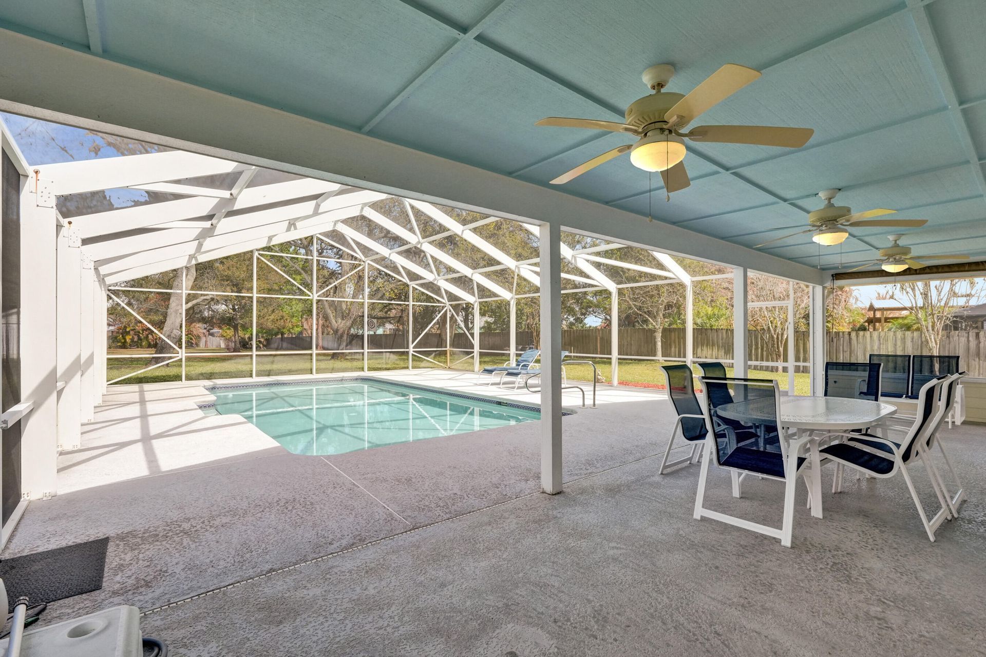 901 NE Town Terrace, Jensen Beach, FL 34957 Photo