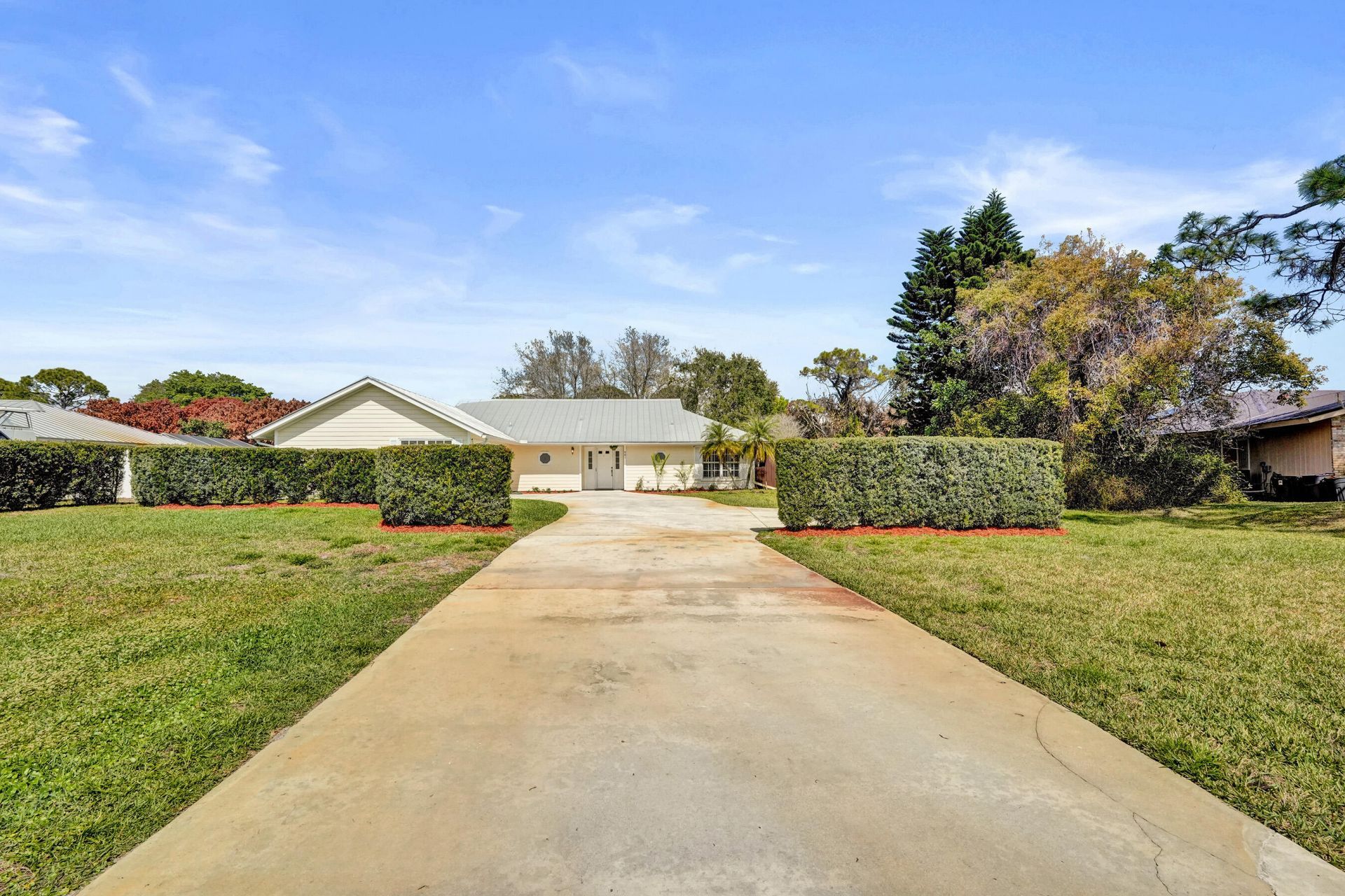 901 NE Town Terrace, Jensen Beach, FL 34957 Photo