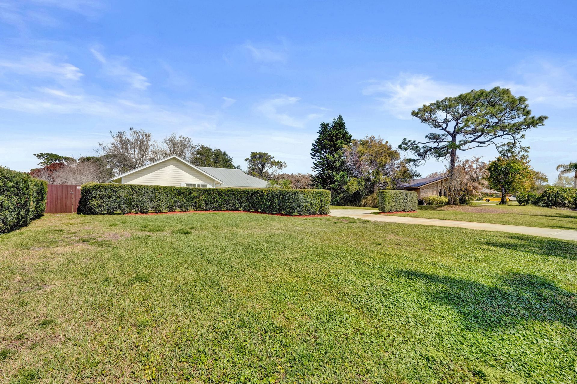 901 NE Town Terrace, Jensen Beach, FL 34957 Photo