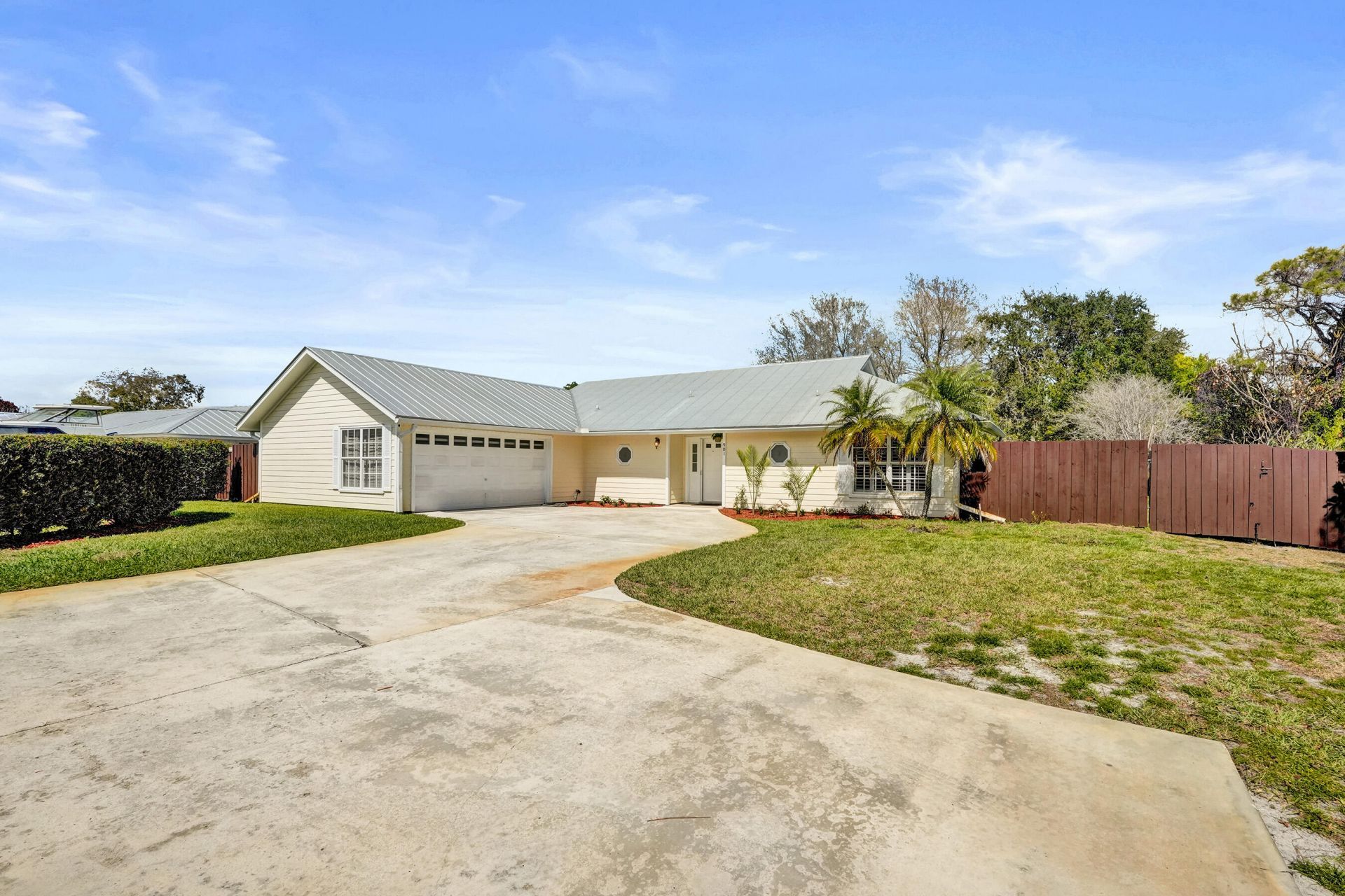 901 NE Town Terrace, Jensen Beach, FL 34957 Photo