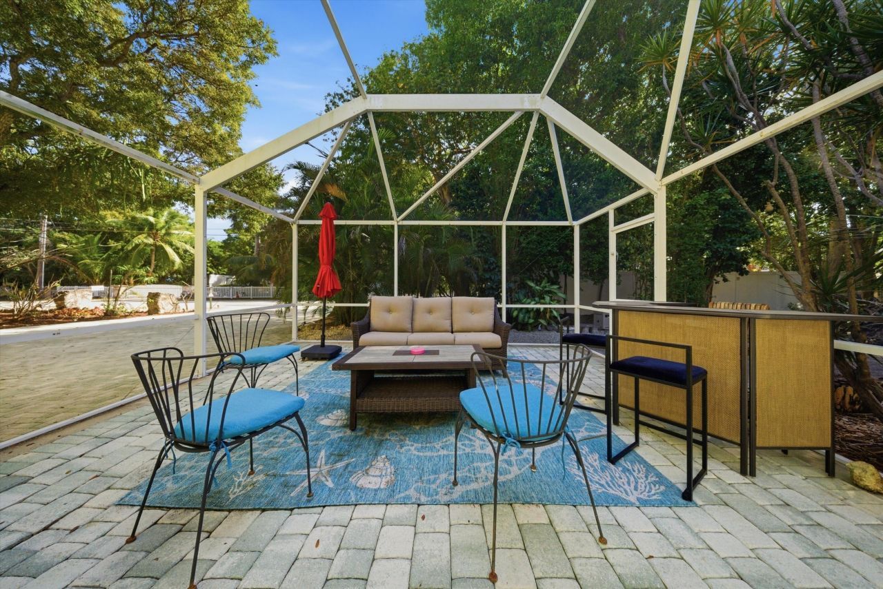 155 Fontaine Drive, Tavernier, FL 33070 Photo